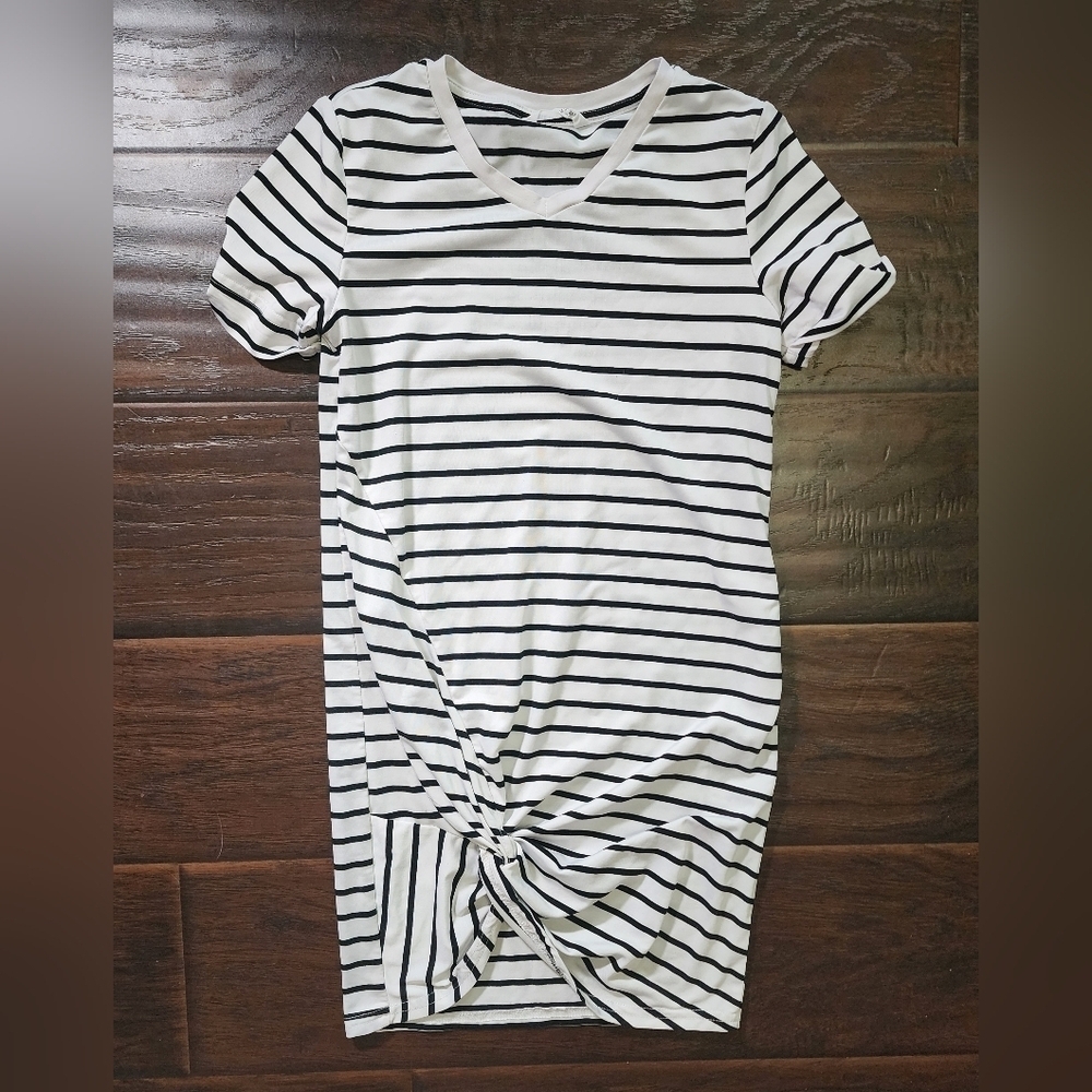 Shein Girls Long Tee Front Knot Striped Top 9Y - Picture 1 of 5